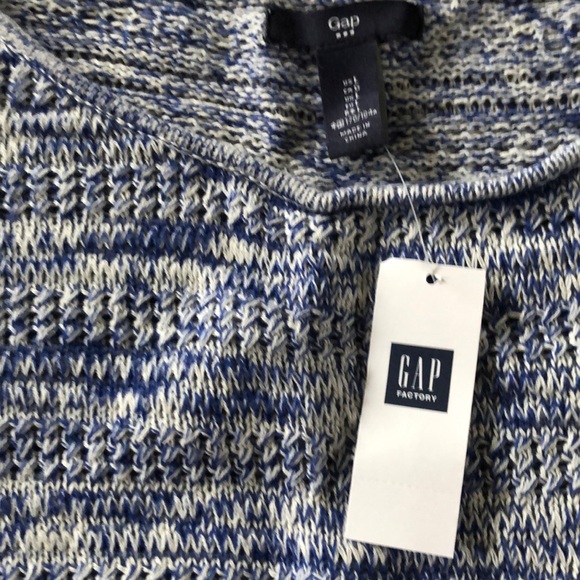 Blue/white Cropped sleeve knit sweater, Never worn - Picture 3 of 3